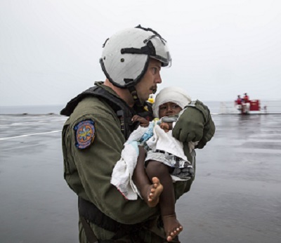 USNS Mercy transports six injured from Bougainville to ship for critical care