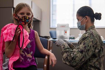 USS Ronald Reagan (CVN 76) Hospital Corpsmen Administer COVID-19 Vaccines to Children