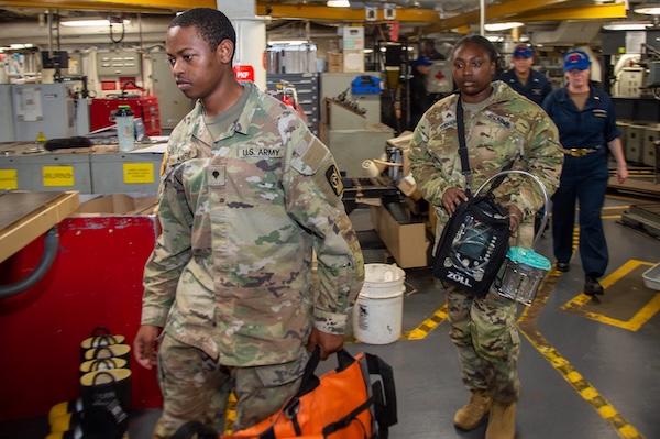 U.S. Army Medics Train with Navy Corpsmen aboard USS Ronald Reagan (CVN 76)