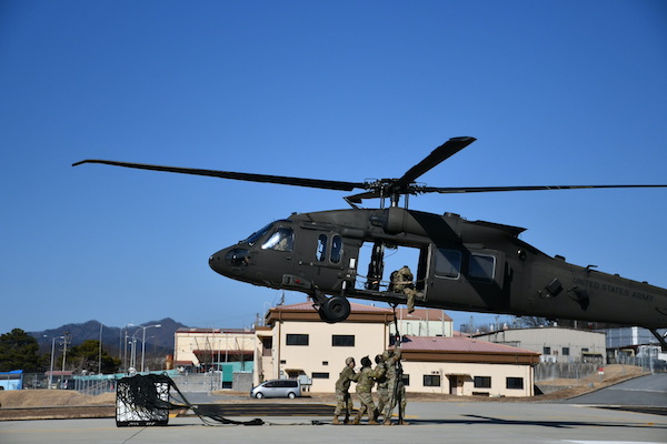 USAMMC-K conducts sling load training with 2nd CAB