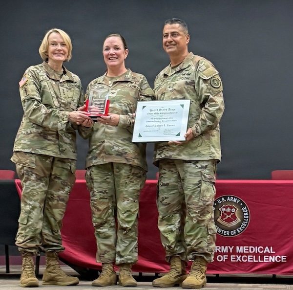 Col. Sharon Rosser Receives the 2024 Surgeon General Physician Associate Recognition Award. ‘It’s our duty to provide.’